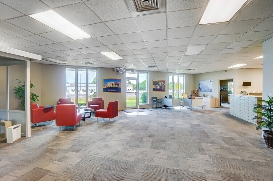 More Photos Of 4745 Wadsworth Rd, Dayton Warehouse For Lease