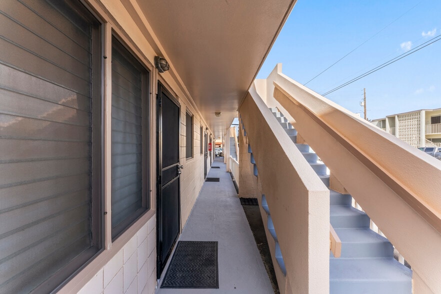 More Photos Of 2105 Algaroba St, Honolulu Apartments For Sale