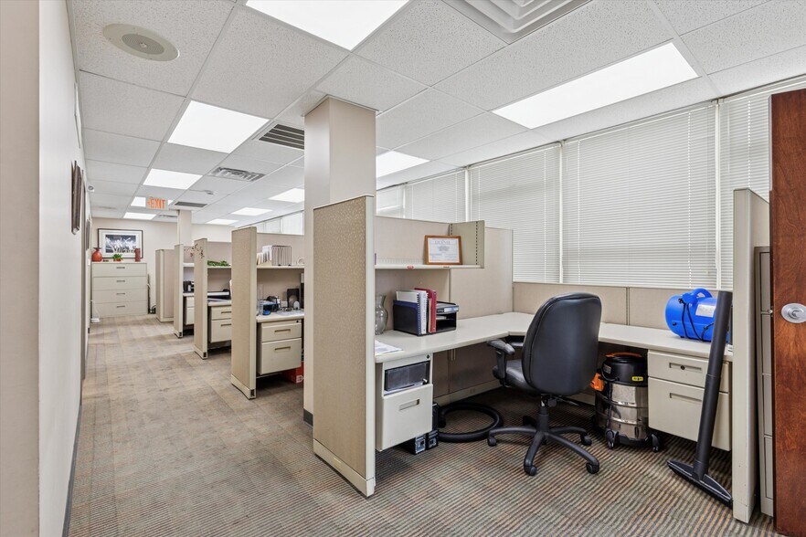 More Photos Of 119 S Easton Rd, Glenside Office For Sale