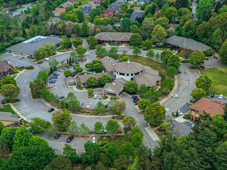 More Photos Of 900A Centrepark Dr, Asheville Medical For Sale