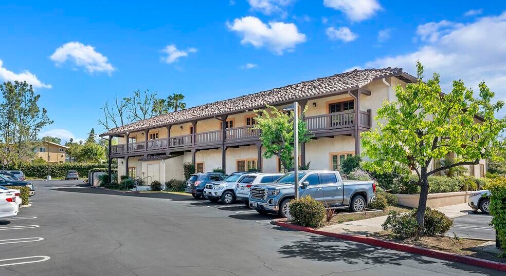 More Photos Of 630 Alta Vista Dr, Vista Office For Sale