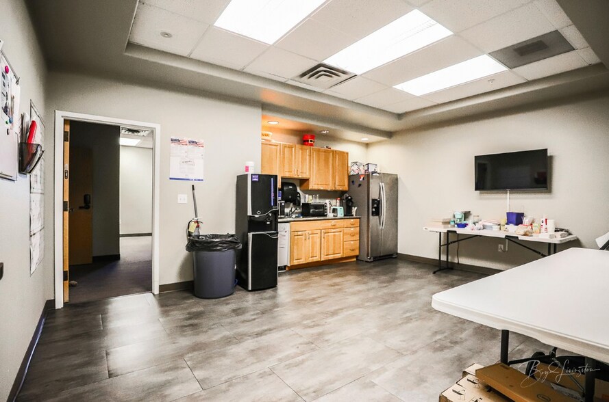 More Photos Of 368 E Riverside Dr, St George Medical For Sale