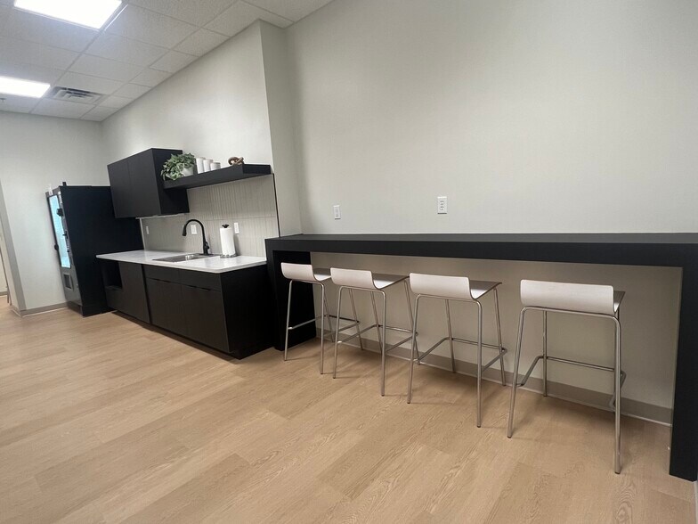 More Photos Of W57N14280 Doerr Way, Cedarburg Office For Lease