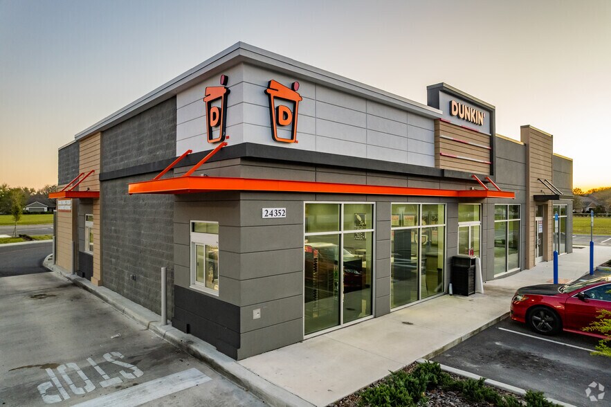 More Photos Of 24352 State Road 44, Eustis General Retail For Sale