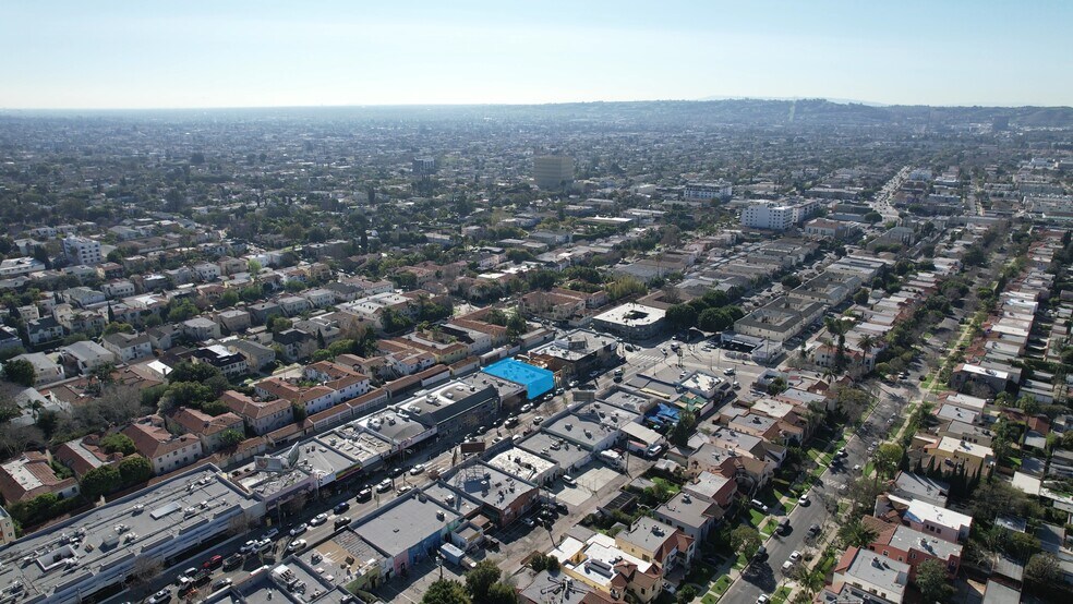 More Photos Of 1066-1070 S Fairfax Ave, Los Angeles Restaurant For Lease