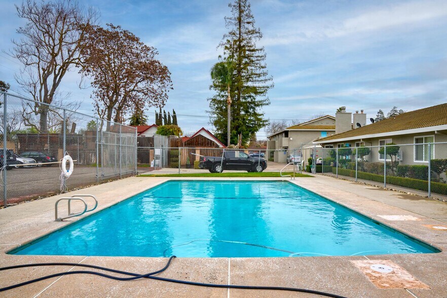 More Photos Of 3025 Tully Rd, Modesto Apartments For Sale