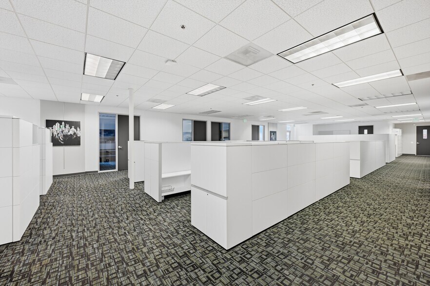 More Photos Of 9170-9190 Camino Santa Fe, San Diego Light Manufacturing For Sale
