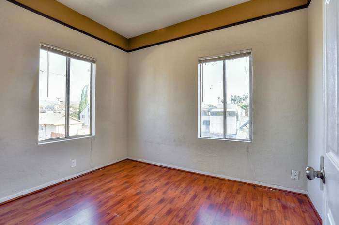 More Photos Of 468 S 6th St, San Jose Dormitory For Sale