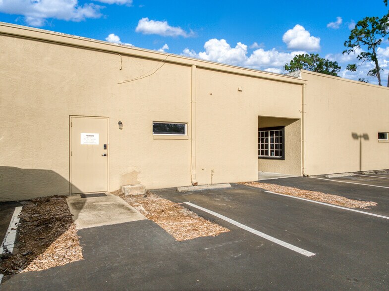 More Photos Of 33 Ryant Blvd, Sebring Medical For Sale