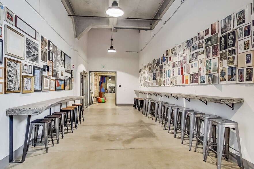 More Photos Of 2744 E 11th St, Oakland Showroom For Lease