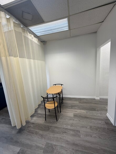 More Photos Of 1206-1214 Bowman St, Clermont Freestanding For Lease