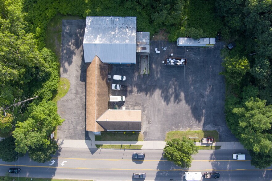 More Photos Of 67 West Ave, Saratoga Springs Freestanding For Sale