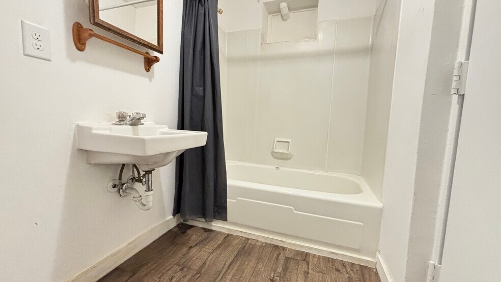 More Photos Of 6631 Chester Ave, Hudson Apartments For Sale