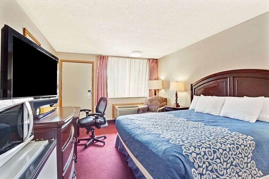 More Photos Of 13050 48th Ave S, Tukwila Hospitality For Sale