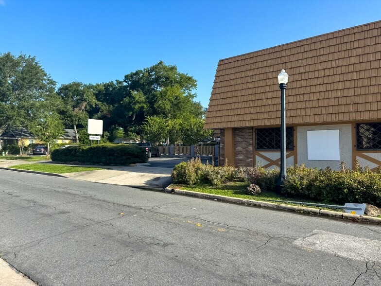 More Photos Of 1121 S Florida Ave, Lakeland Freestanding For Lease