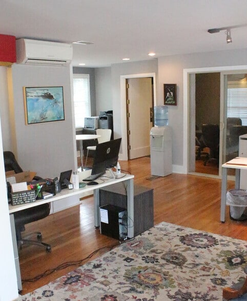 More Photos Of 507 E Iris Dr, Nashville Office For Lease