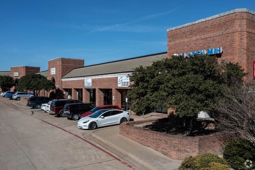 More Photos Of 4041 W Wheatland Rd, Dallas Unknown For Lease