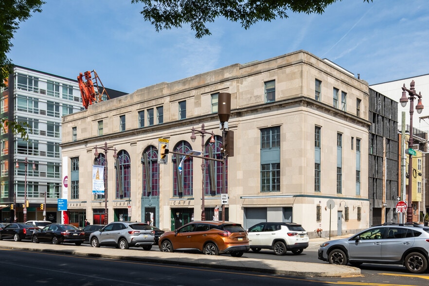 More Photos Of 601 S Broad St, Philadelphia Office For Lease