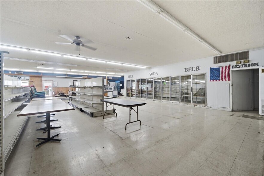 More Photos Of 407 Main St, Union Freestanding For Sale