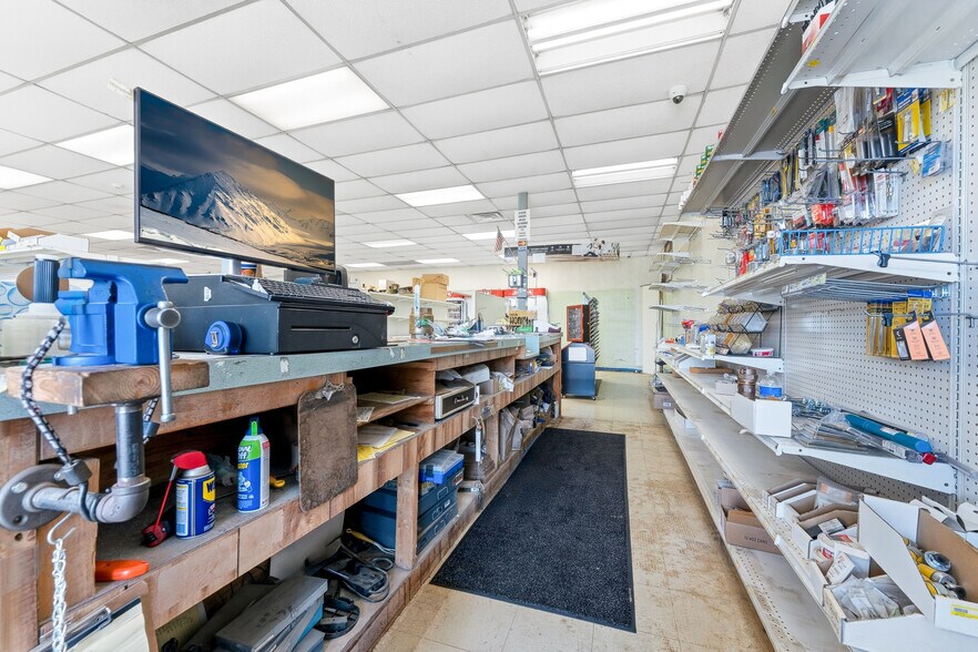 More Photos Of 534 Virginia Ave, Fairmont Freestanding For Sale