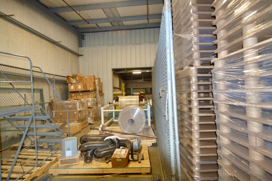 More Photos Of 1300 S Bolton St, Jacksonville Warehouse For Sale