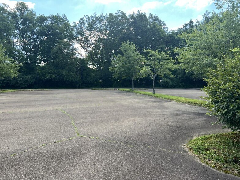 More Photos Of 126 Ford St, Ansonia Rehabilitation Center For Sale
