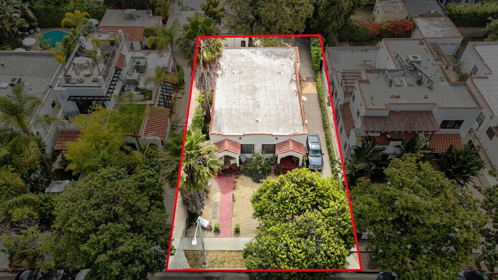 Primary Photo Of 1218 Poinsettia Dr, West Hollywood Apartments For Sale
