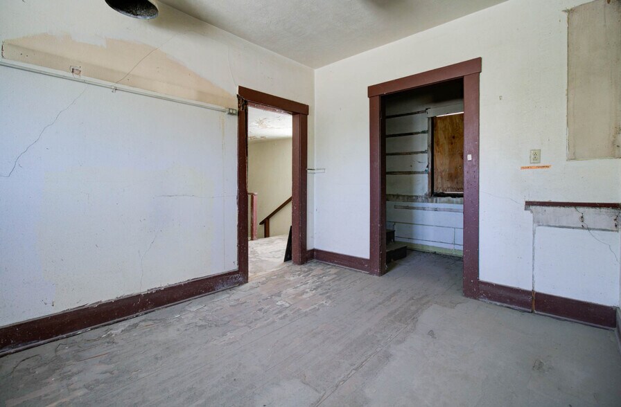 More Photos Of 155 S Miami Ave, Miami Storefront Retail Residential For Sale