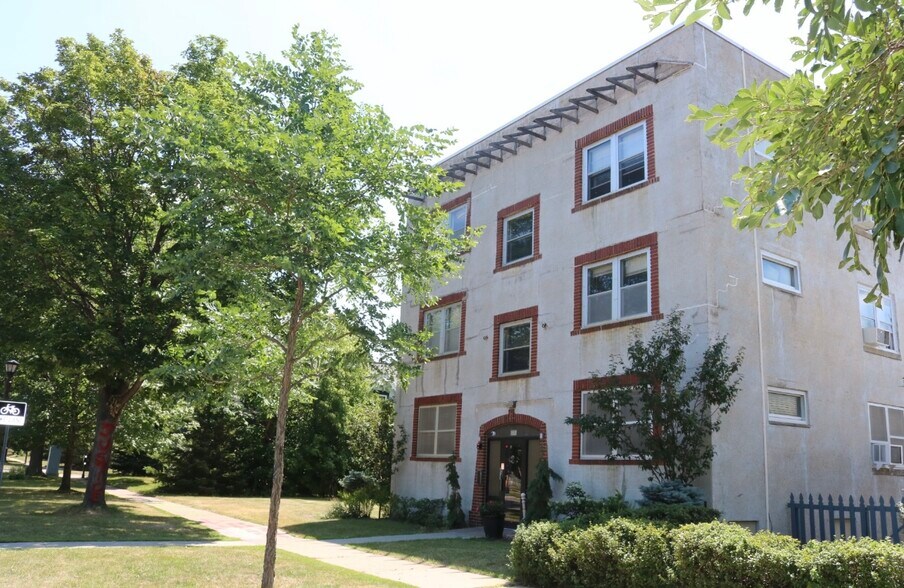 More Photos Of 1232 Marshall Ave, Saint Paul Apartments For Sale