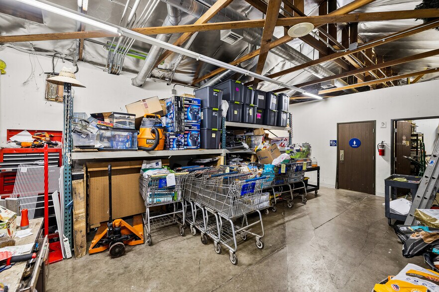 More Photos Of 9403 Las Tunas Dr, Temple City Freestanding For Sale