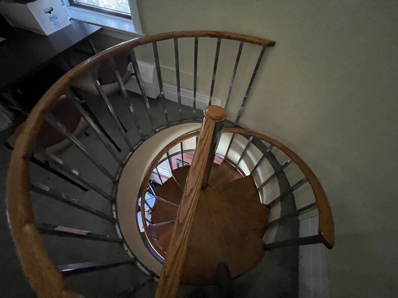 More Photos Of 1454 Saint Nicholas Ave, New York Office For Lease