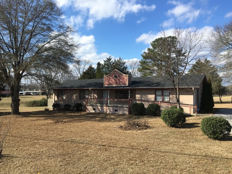 More Photos Of 2136 N Main St, Fuquay-Varina Medical For Sale