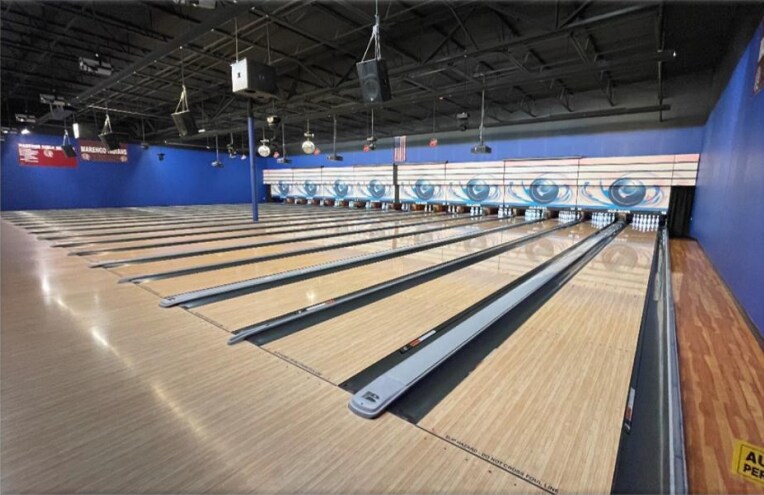 More Photos Of 101 Franks Rd, Marengo Bowling Alley For Sale