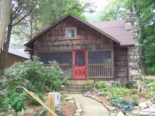 More Photos Of 10884 Nc Highway 105 S, Banner Elk Freestanding For Sale