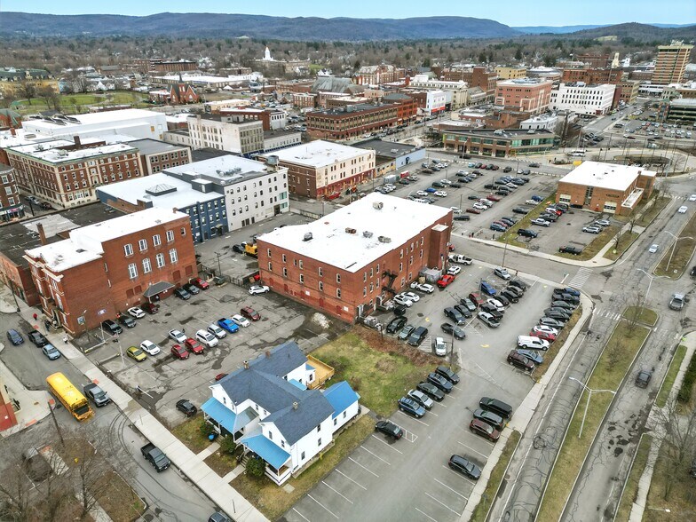 More Photos Of 42 Summer St, Pittsfield Medical For Sale