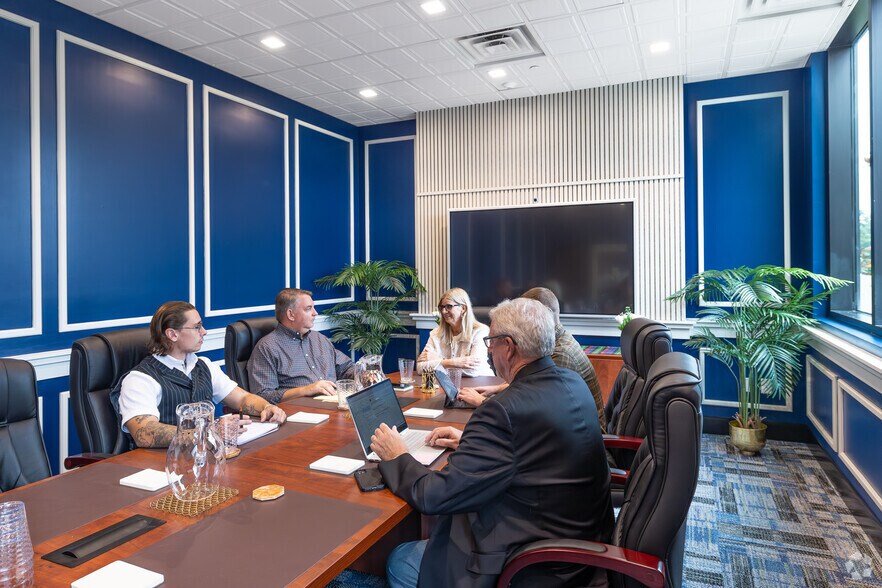 More Photos Of 1301 Industrial Dr, Crestview Coworking Space