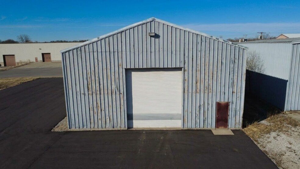 More Photos Of 4522 Wetzel Rd, Liverpool Manufacturing For Lease