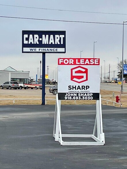 More Photos Of 3618 US Highway 59, Grove Freestanding For Lease