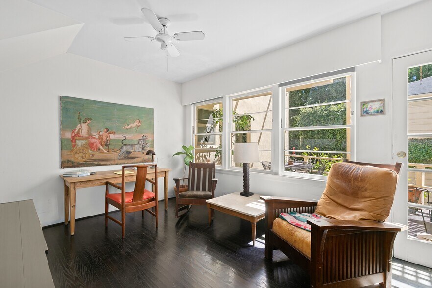 More Photos Of 8570 Holloway Dr, West Hollywood Multifamily For Sale