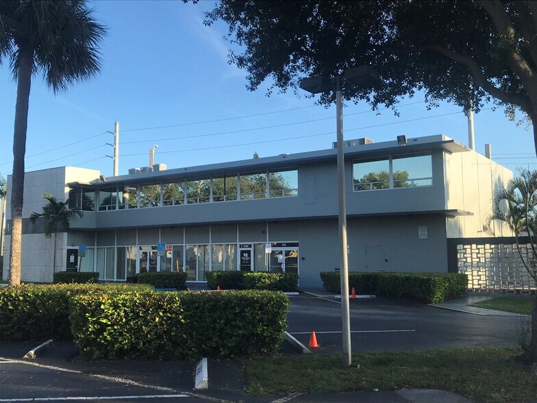 More Photos Of 140 S Federal Hwy, Dania Medical For Lease
