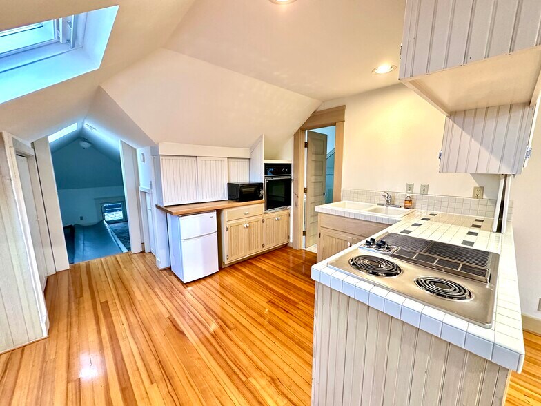 More Photos Of 1442 Pearl St, Eugene Office For Lease