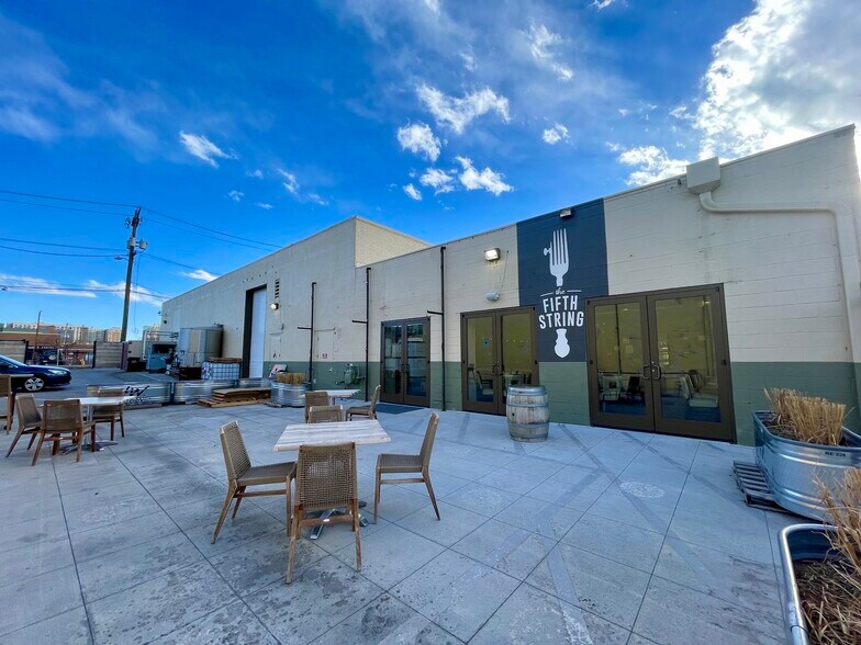 More Photos Of 2246 Larimer St, Denver Storefront For Sale