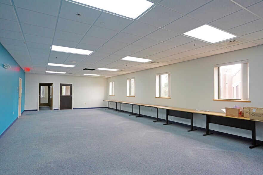 More Photos Of 4 Barrell Ct, Concord Office For Lease