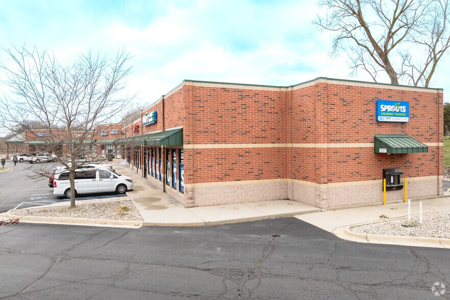 More Photos Of 1325 N Main St, Adrian Unknown For Lease