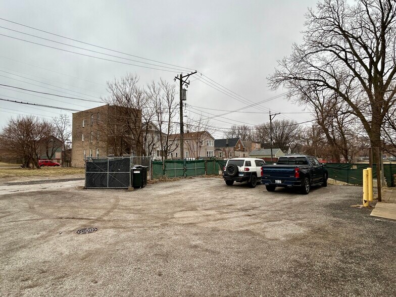 More Photos Of 5923-5927 S Wentworth Ave, Chicago Office Residential For Lease