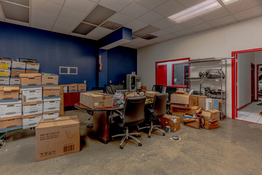 More Photos Of 301 Burke Ave, Jonesboro Warehouse For Sale