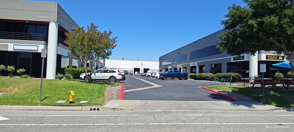 More Photos Of 24927 Avenue Tibbitts, Valencia Unknown For Lease