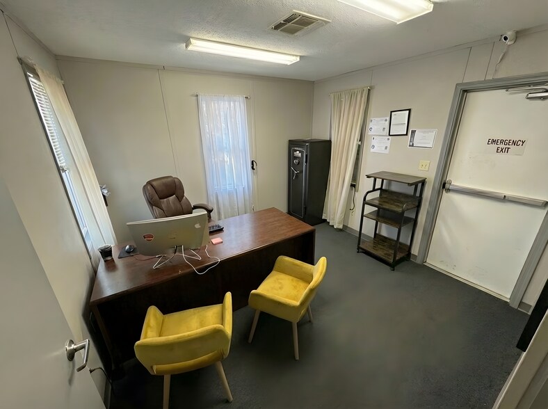 More Photos Of 1400 Green Ln, Philadelphia Land For Lease