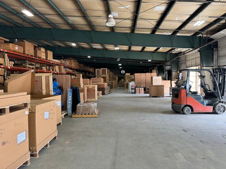 More Photos Of 109 Gelo Rd, Rocky Mount Manufacturing For Lease