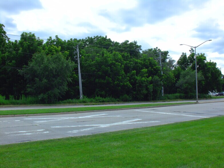 More Photos Of 1600 Humes Rd, Janesville Land For Sale